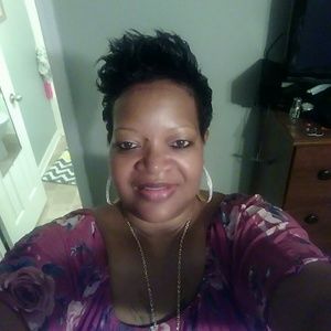 Meet your Posher, Latonya